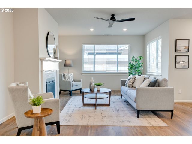 116 Ne 19TH Ave, Canby, OR 97013