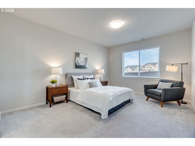 116 Ne 19TH Ave, Canby, OR 97013