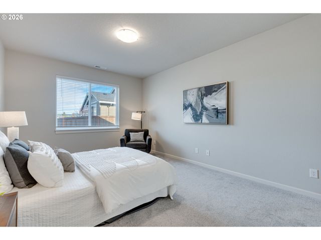 116 Ne 19TH Ave, Canby, OR 97013