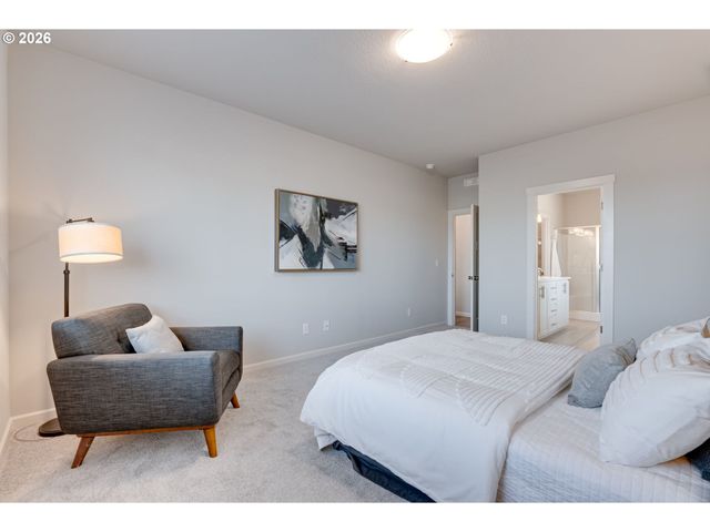 116 Ne 19TH Ave, Canby, OR 97013