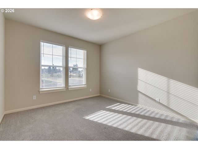 116 Ne 19TH Ave, Canby, OR 97013