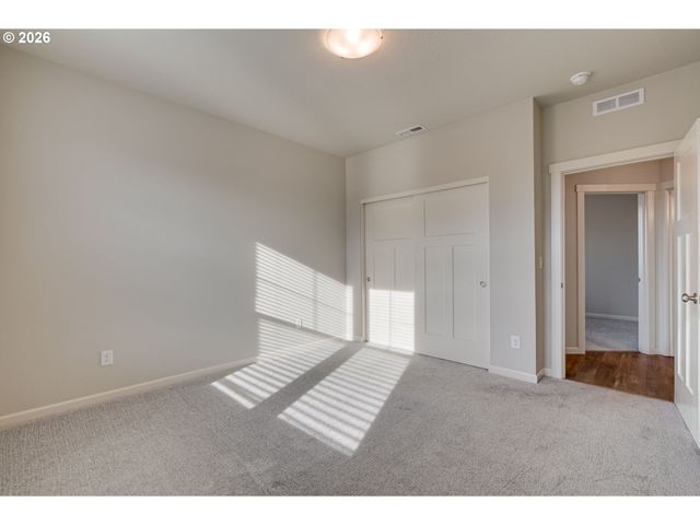 116 Ne 19TH Ave, Canby, OR 97013