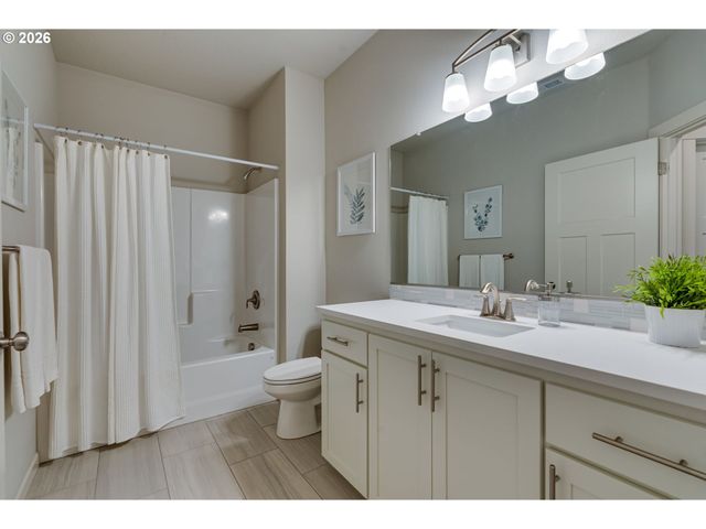 116 Ne 19TH Ave, Canby, OR 97013