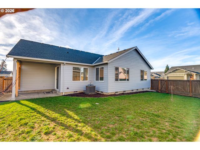 116 Ne 19TH Ave, Canby, OR 97013