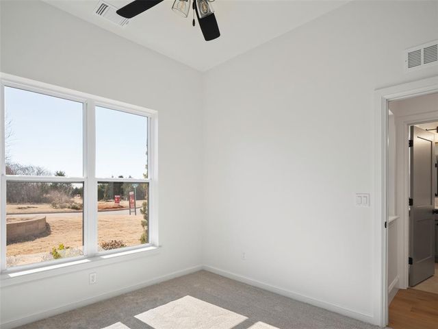 9225 SW 90th Street, Mustang, OK 73064
