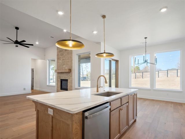 9225 SW 90th Street, Mustang, OK 73064