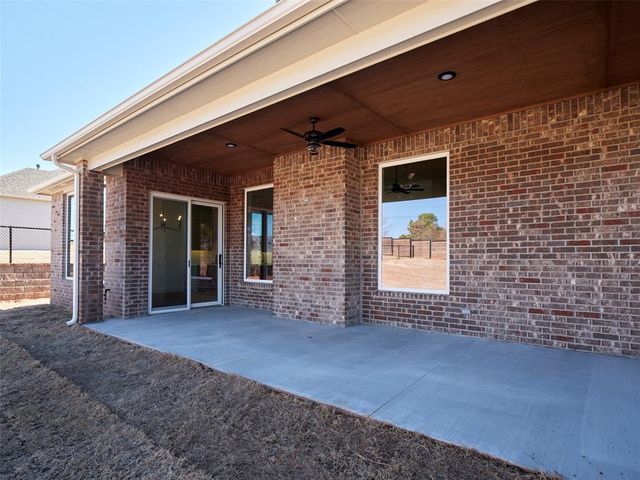 9225 SW 90th Street, Mustang, OK 73064
