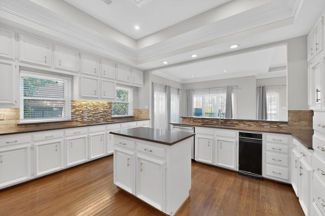 2648 Brookside Drive, Irving, TX 75063