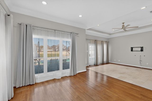 2648 Brookside Drive, Irving, TX 75063