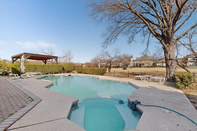 2648 Brookside Drive, Irving, TX 75063