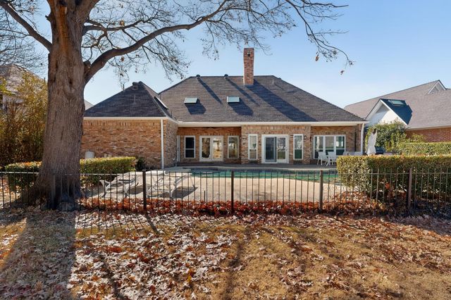 2648 Brookside Drive, Irving, TX 75063