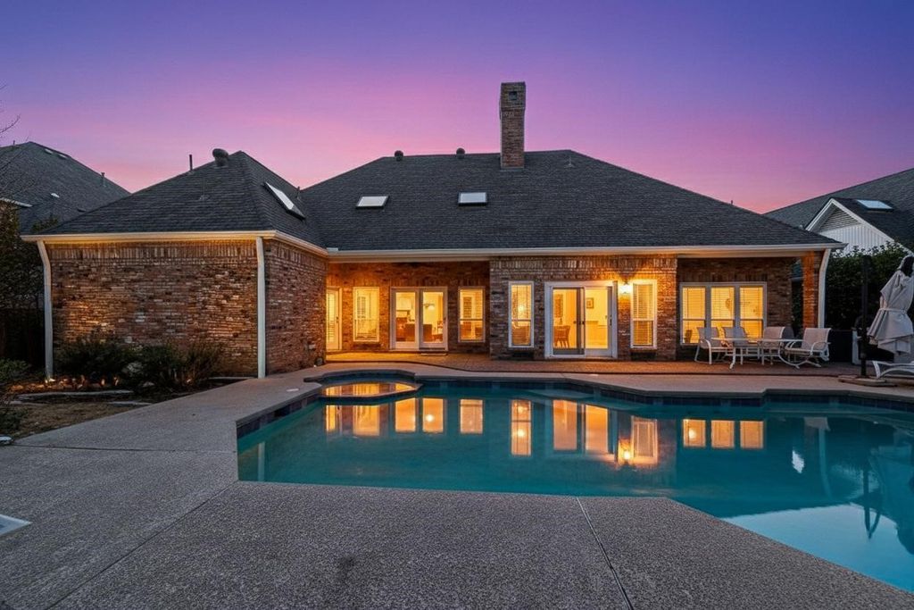 2648 Brookside Drive, Irving, TX 75063