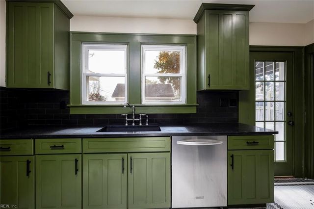 1601 A ST, Portsmouth, VA 23704