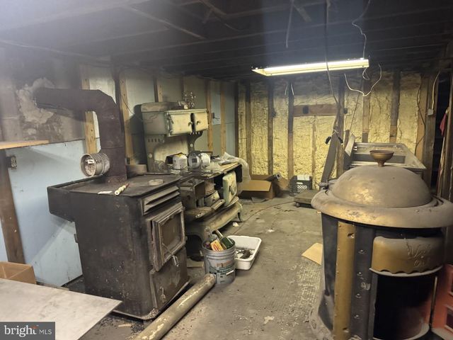 1322 E PINE ST, Mahanoy City, PA 17948