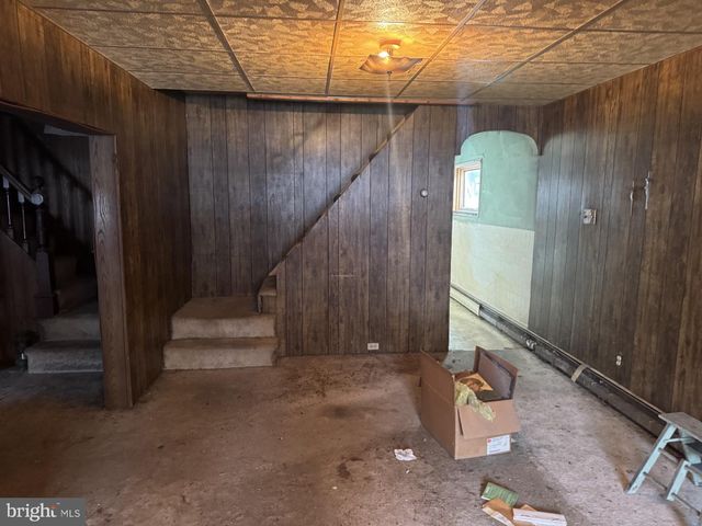 1322 E PINE ST, Mahanoy City, PA 17948