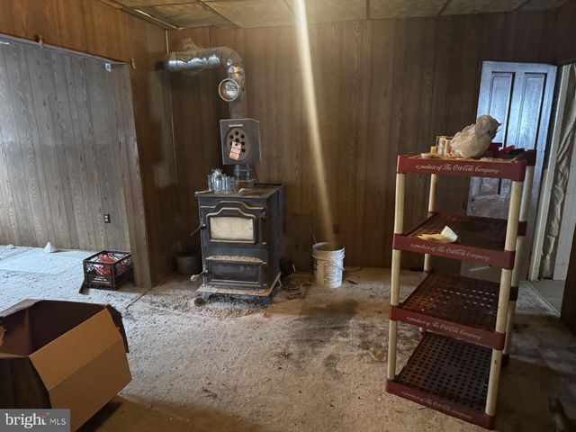 1322 E PINE ST, Mahanoy City, PA 17948