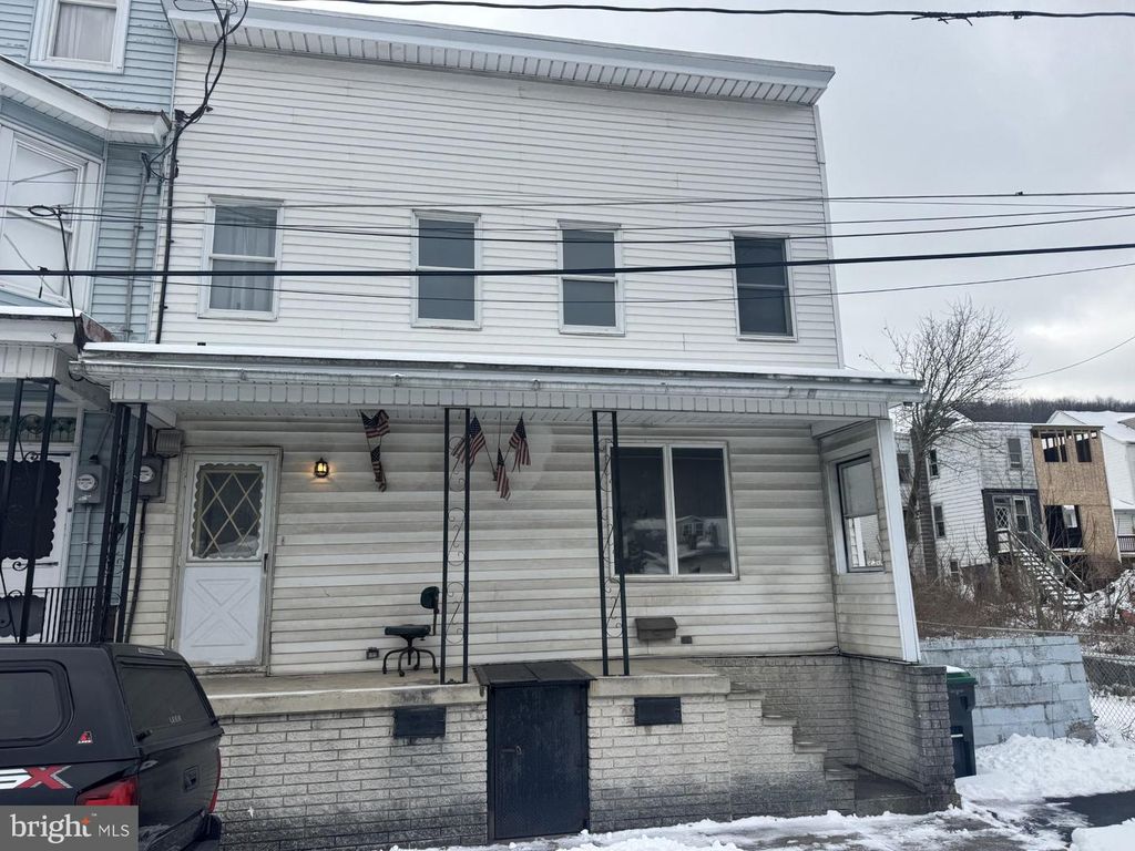 1322 E PINE ST, Mahanoy City, PA 17948