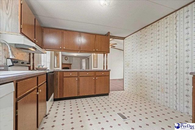 3625 Summertree Dr., Florence, SC 29506