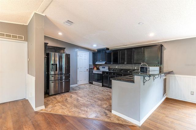 17822 COMMONWEALTH AVENUE N, Polk City, FL 33868