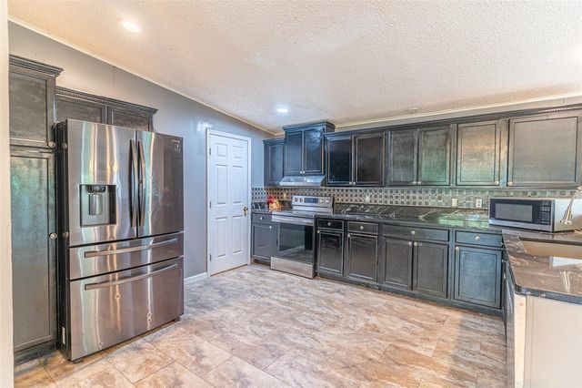 17822 COMMONWEALTH AVENUE N, Polk City, FL 33868