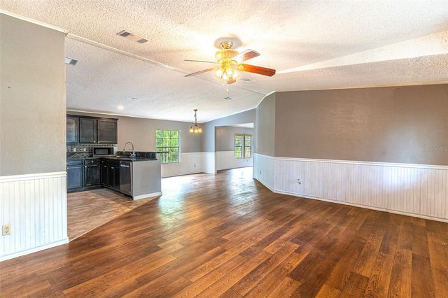 17822 COMMONWEALTH AVENUE N, Polk City, FL 33868