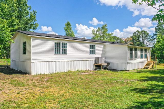 17822 COMMONWEALTH AVENUE N, Polk City, FL 33868