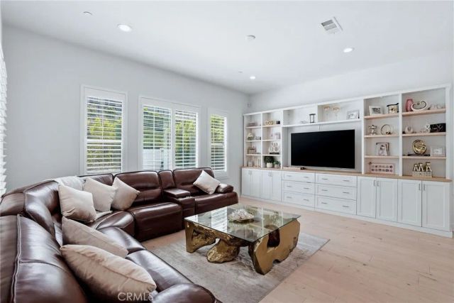 24364 W Clear Creek, West Hills, CA 91304