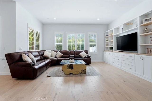 24364 W Clear Creek, West Hills, CA 91304