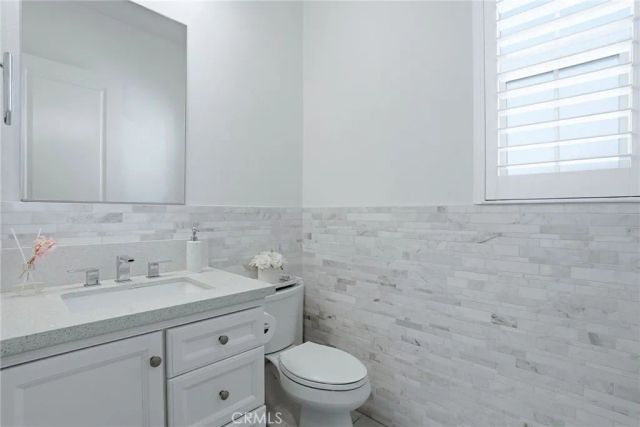 24364 W Clear Creek, West Hills, CA 91304