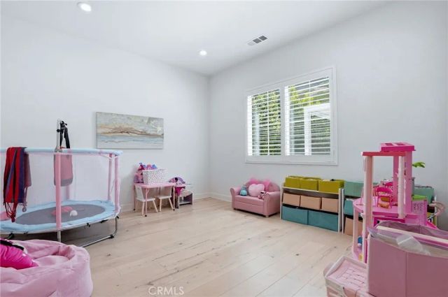 24364 W Clear Creek, West Hills, CA 91304