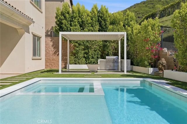 24364 W Clear Creek, West Hills, CA 91304