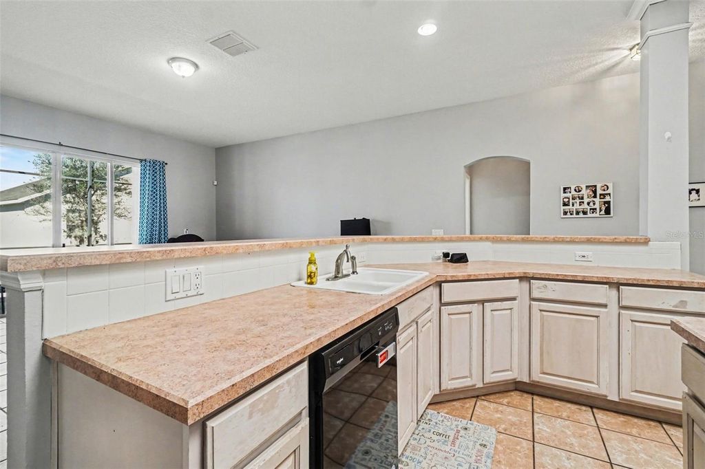 Image 10 of property listing at 2716 WORTHAM LANE, Kissimmee, FL 34744