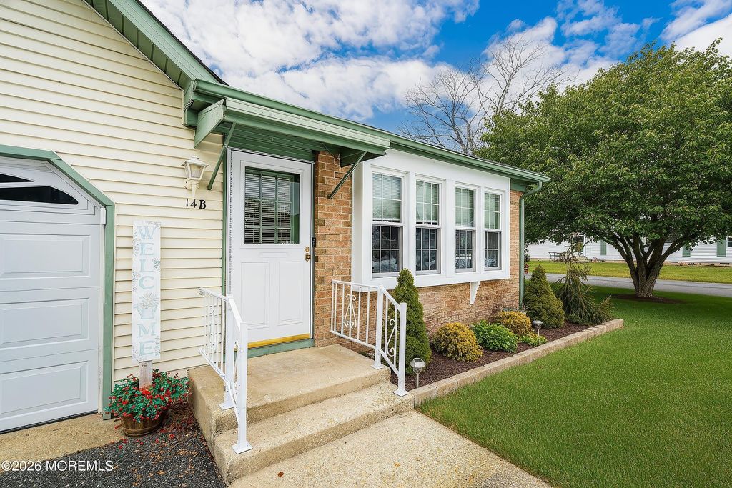 14B Penwood Drive 54A, Whiting, NJ 08759