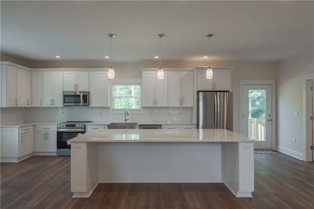 15004 Beacon Ridge Drive, Seneca, SC 29678
