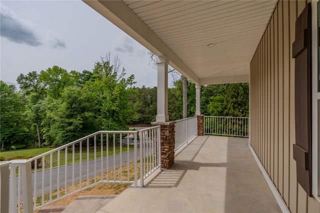 15004 Beacon Ridge Drive, Seneca, SC 29678