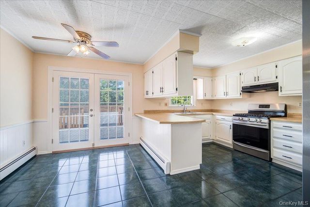 207 Butter Hill Drive, New Windsor, NY 12553