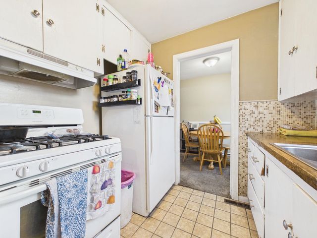 2735 S Classen St, Wichita, KS 67216