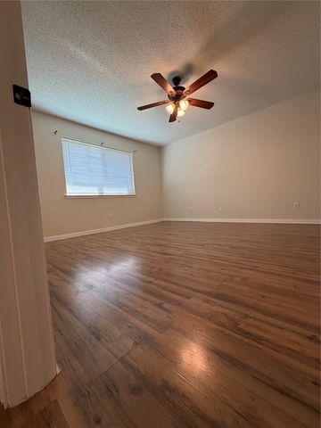 6436 Stonewater Bend Trail, Fort Worth, TX 76179