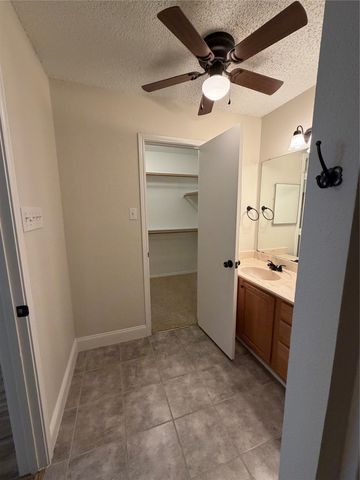 6436 Stonewater Bend Trail, Fort Worth, TX 76179