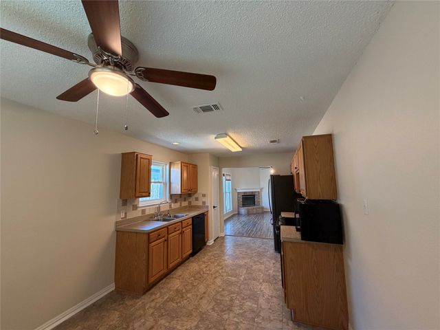 6436 Stonewater Bend Trail, Fort Worth, TX 76179