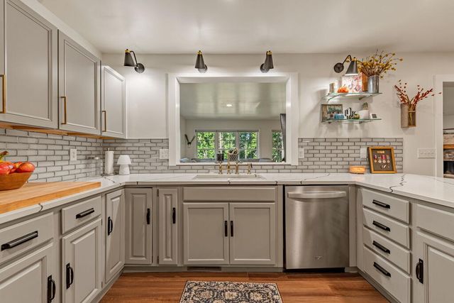 30 Skyline Drive, Murphy, NC 28906