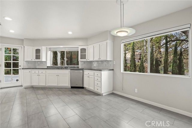 272 Manzanita, Thousand Oaks, CA 91361