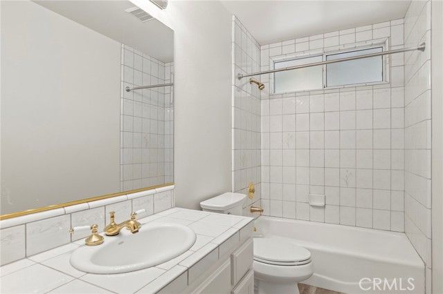 272 Manzanita, Thousand Oaks, CA 91361