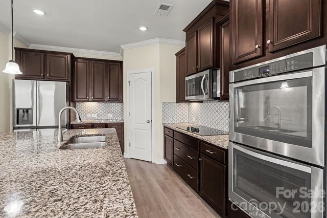 502 Alucio Court, Matthews, NC 28104