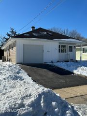 77 Mount Fairweather Lane, Toms River, NJ 08753