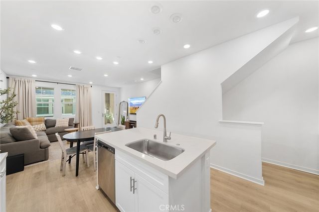 16432 Whittier Boulevard 2, Whittier, CA 90603