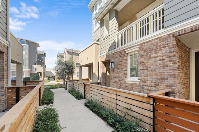 16432 Whittier Boulevard 2, Whittier, CA 90603