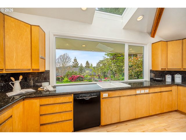 2540 LINCOLN St, Eugene, OR 97405