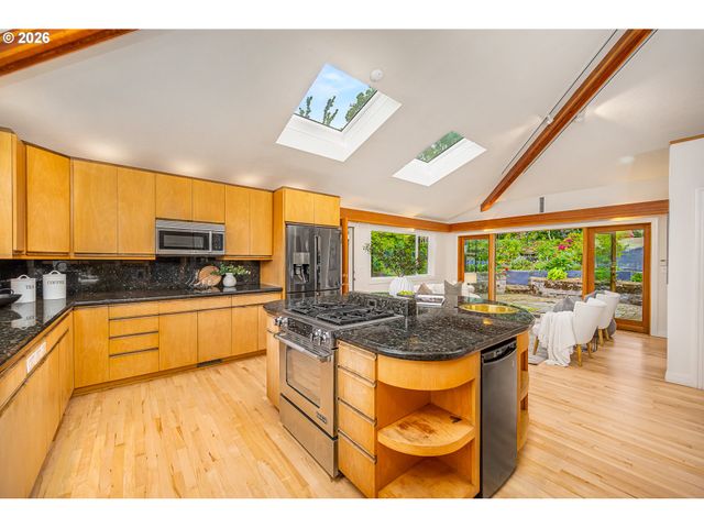 2540 LINCOLN St, Eugene, OR 97405