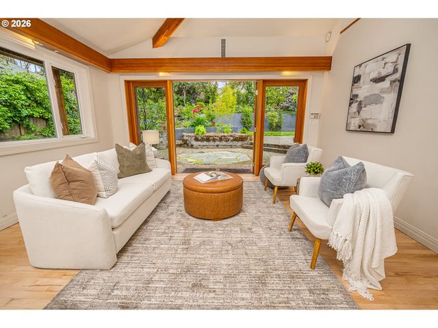 2540 LINCOLN St, Eugene, OR 97405